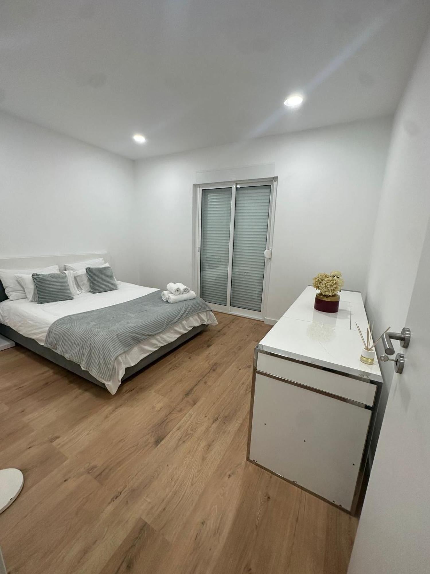 Apartamento T3 Em Lisboa/ Queluz Bagian luar foto